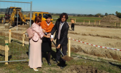 Budzów – kamień węgielny wkopany