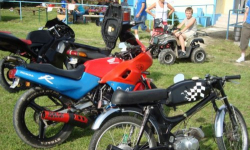 Zlot quadów, skuterów i motocykli w Niedźwiedziu