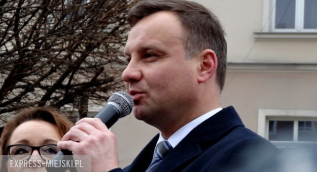 Według sondaży Andrzej Duda został wybrany nowym prezydentem kraju
