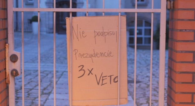 Protest pod średzkim sądem