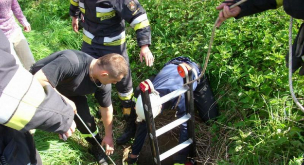 Strażacy uratowali ... przyjaciela człowieka